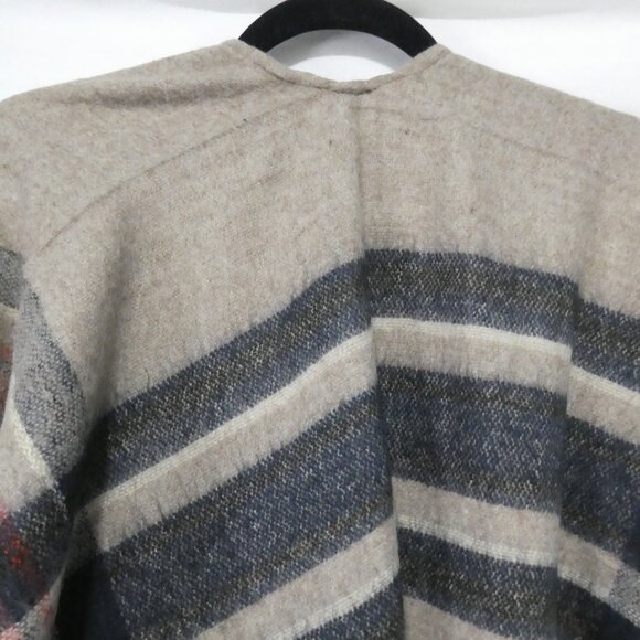 DO EVERYTHING IN LOVE | OS - one size | Plaid Fringed Poncho with Neutral Tones - Picture 11 of 16